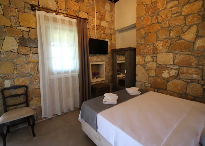 Hotel Defne Bag Evi 2*