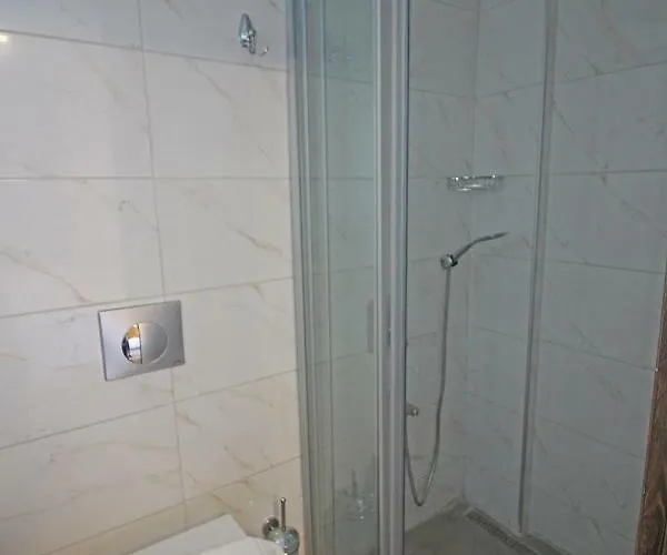 Hotel Defne Bag Evi 2*